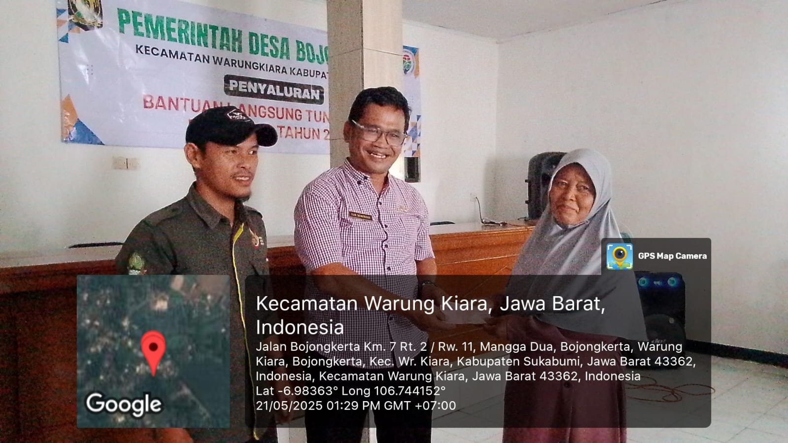 Pemdes Bojongkerta Salurkan BLT Dana Desa untuk 45 Keluarga Penerima Manfaat 1 WhatsApp Image 2025 05 21 at 15.34.22 15012834