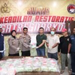 Hasil Temuan Nelayan Masalembu 35 Kg Sabu di Serahkan Polres Sumenep ke Ditresnarkoba Polda Jatim WhatsApp Image 2025 05 31 at 22.00.01 fcc8ac1d