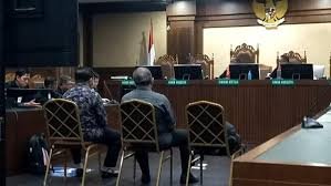 Dua Hakim Pembebas Ronald Tannur Minta Dihukum di Semarang dan Medan, Akui Terima Suap dan Mohon Keringanan Hukuman 1 download 32