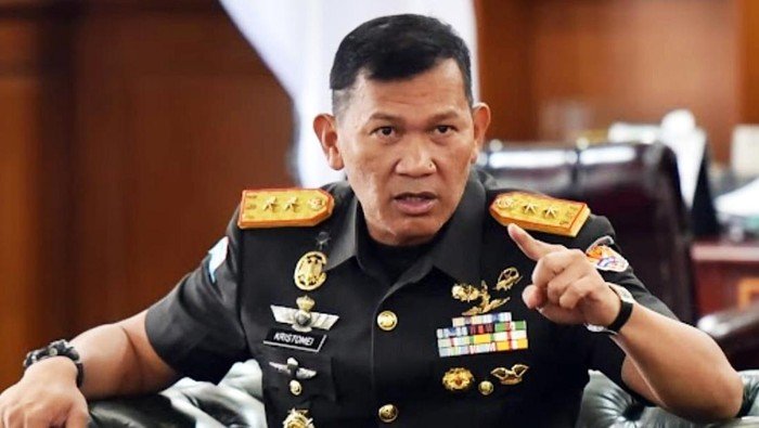 TNI Tegaskan Komitmen Dukung Kebebasan Berpendapat dan Tolak Intimidasi 1 kepala pusat penerangan tni mayjen kristomei sianturi dok ist 1748262151085 169