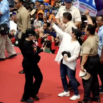 ketua dpr ri puan maharani mengajak presiden prabowo subianto selfie saat perayaan hari buruh di monas dok youtube setpres 1746085420337 169