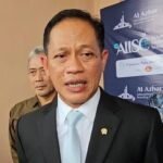 Menteri LH Ancam Sanksi Pidana untuk Pemda yang Tak Tutup TPA Open Dumping menteri lingkungan hidup hanif faisol nurofiq ditemui di tawangmangu karanganyar selasa 1352025 1747142588410 169