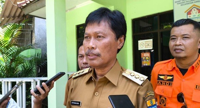 Wali Kota Cirebon Tolak Mobil Dinas Baru Meski Anggaran Rp 1,8 Miliar Sudah Disiapkan 1 wali kota cirebon effendi edo 1746425983927 169