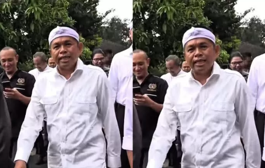 Gubernur Jabar Dedi Mulyadi Instruksikan Sekolah Masuk Senin–Jumat Mulai Pukul 06.00 WIB 1 Screenshot 2025 06 02 204341