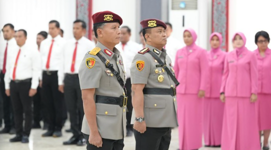 Kapolda Sumut Pimpin Sertijab: Brigjen Sumaryono Digantikan Kombes Ricko Taruna Mauruh Sebagai Dirreskrimum Polda Sumut 1 Screenshot 2025 06 02 205742