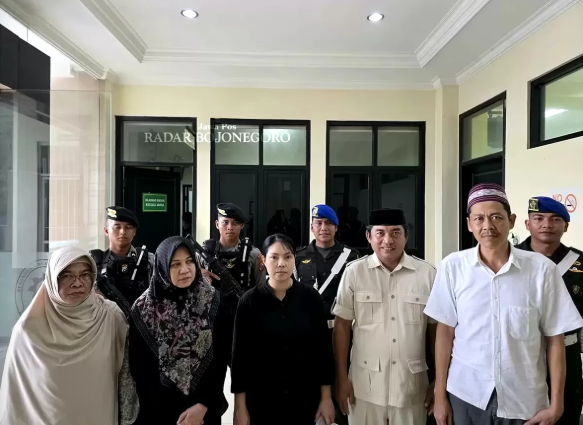 Kasus Korupsi Mobil Siaga Bojonegoro: Terdakwa Terima Putusan, Jaksa Ajukan Banding 1 Screenshot 2025 06 04 083934