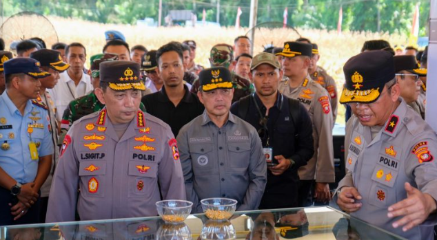 Jelang Panen Raya Jagung, Kapolri Jenderal Listyo Sigit Prabowo Tinjau Langsung Lokasi Strategis di Kalimantan Barat 2 Screenshot 2025 06 05 090014