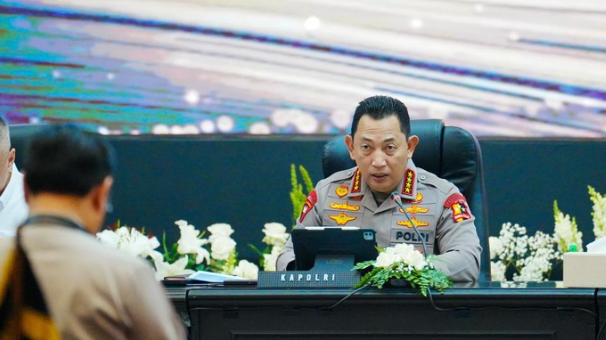 Seskab Teddy Bantah Isu Penggantian Kapolri: “Masih Aktif dan Dampingi Presiden” 1 Screenshot 2025 06 05 090334