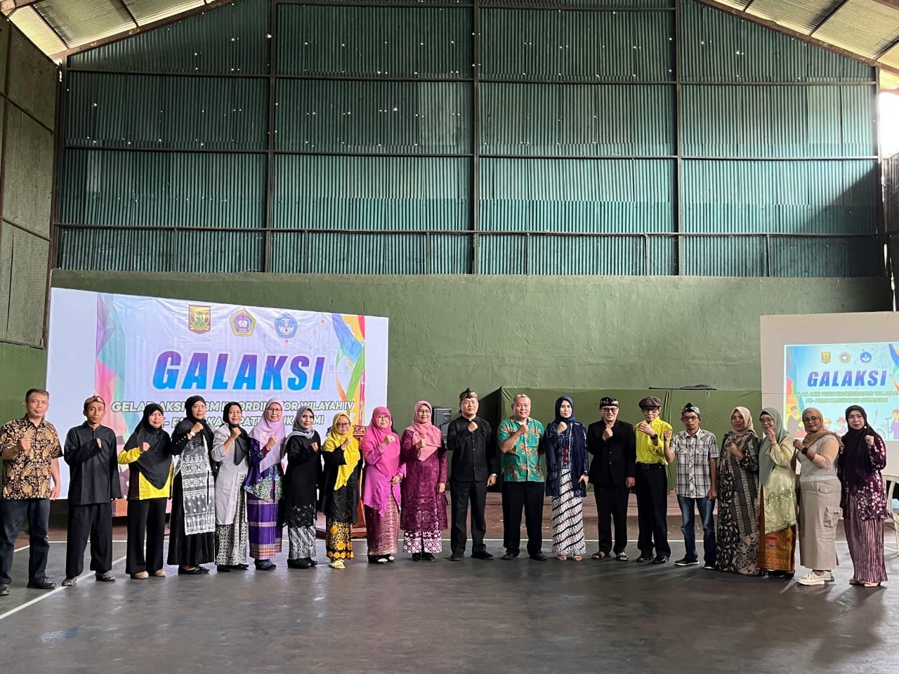 PKBM Galaxi Sukabumi Toreh Prestasi Gemilang! Harus Jadi Panutan buat yang lainnya! 1 WhatsApp Image 2025 06 01 at 20.29.44 e8b0764a