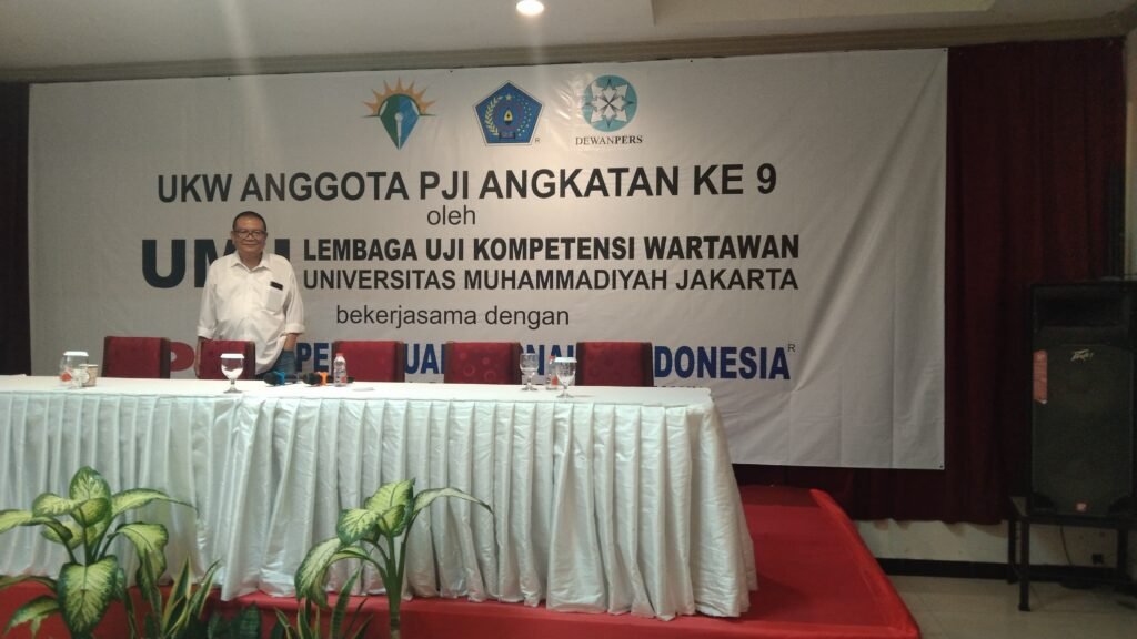 18 Jurnalis Lulus UKW di Indramayu, PJI Kompeten Saja Tidak Cukup, Harus Rendah Hati 3 WhatsApp Image 2025 06 02 at 00.13.22 4a7e0189