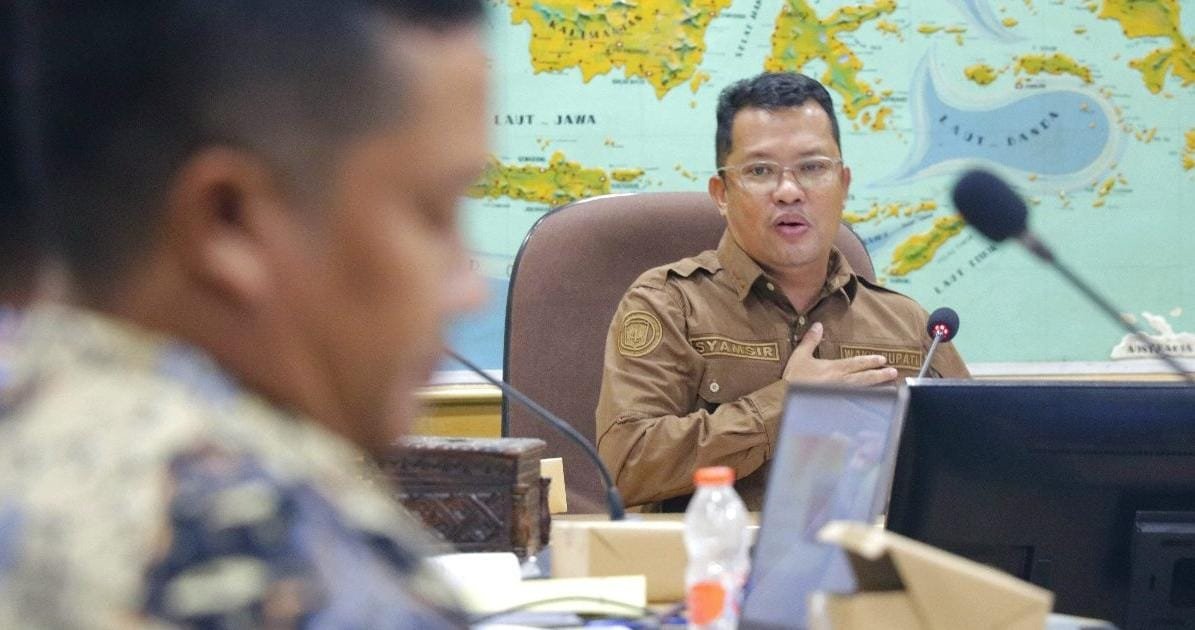 Wabup Belitung Syamsir: Nelayan Kesulitan Urus Izin, Tak Bisa Melaut dan Tak Dapat BBM Subsidi 1 WhatsApp Image 2025 06 16 at 08.48.14 58735f0f