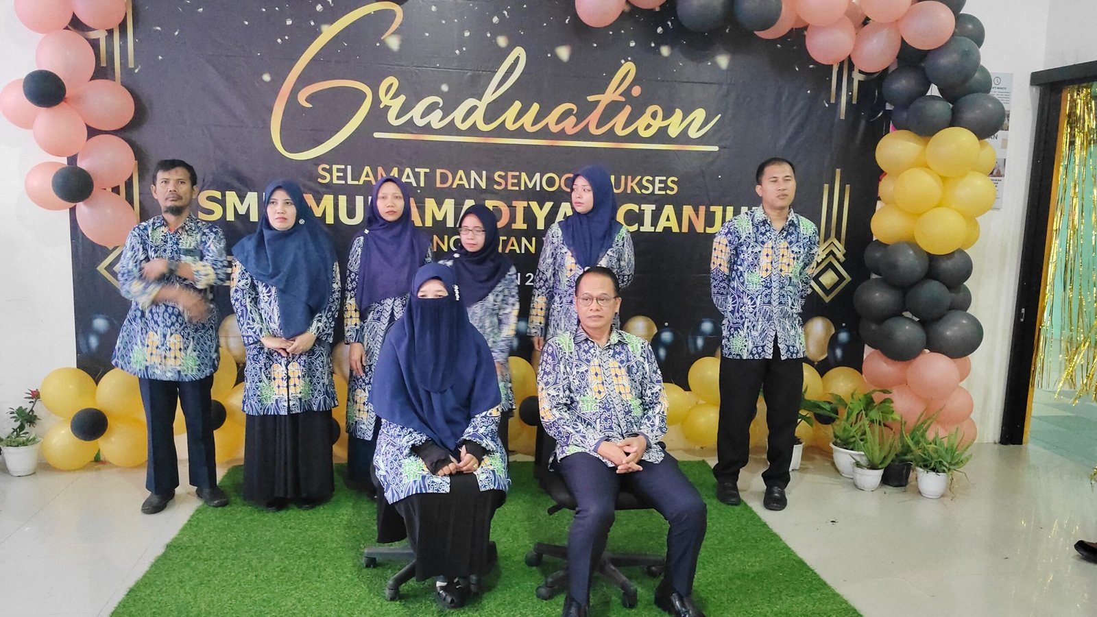 SMP Muhammadiyah Cianjur Lepas Siswa Kelas IX dengan Penuh Haru dan Nilai Keislaman 1 WhatsApp Image 2025 06 21 at 22.42.04 31997b6a scaled