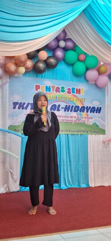 Kreasi Seni Akhir Tahun TK-TPQ Al-Hidayah Cianjur: Sederhana, Meriah, dan Sarat Makna 4 WhatsApp Image 2025 06 28 at 10.10.30 37b9b97a