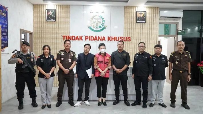 Eks Direktur Umum TVRI 2020–2023 Ditahan Kejati Kepri Terkait Dugaan Korupsi Proyek Studio Senilai Rp10 Miliar 1 direktur umum tvri 2020 2023 ditahan kejati kepri