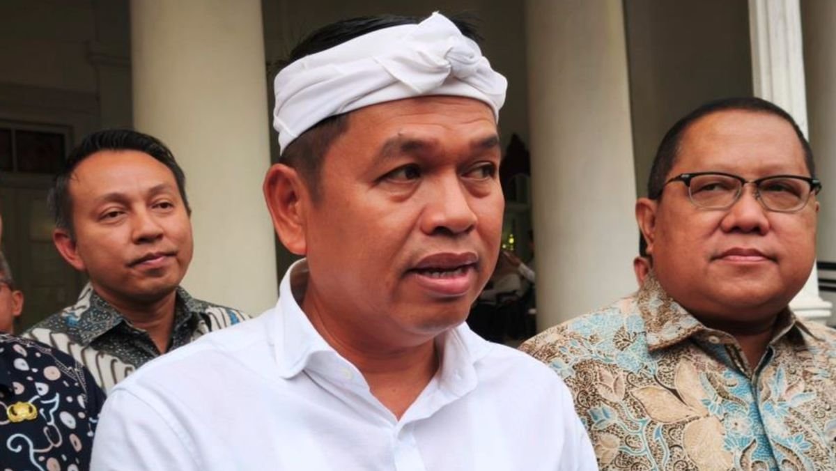 Tragedi Tambang Longsor di Cirebon: Dedi Mulyadi Ungkap Fakta Mencengangkan dan Cabut Izin Tiga Yayasan 1 gubernur jabar dedi mulyadi 1748486246950 169