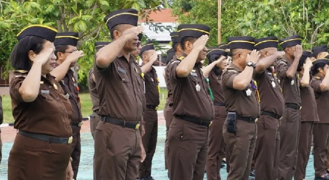 Jaksa 3T: Pertaruhan Nyawa dan Pengabdian Tanpa Pamrih di Ujung Negeri 1 jaksa di ntt peringati hut ke 73 persaja 1749703585465 169