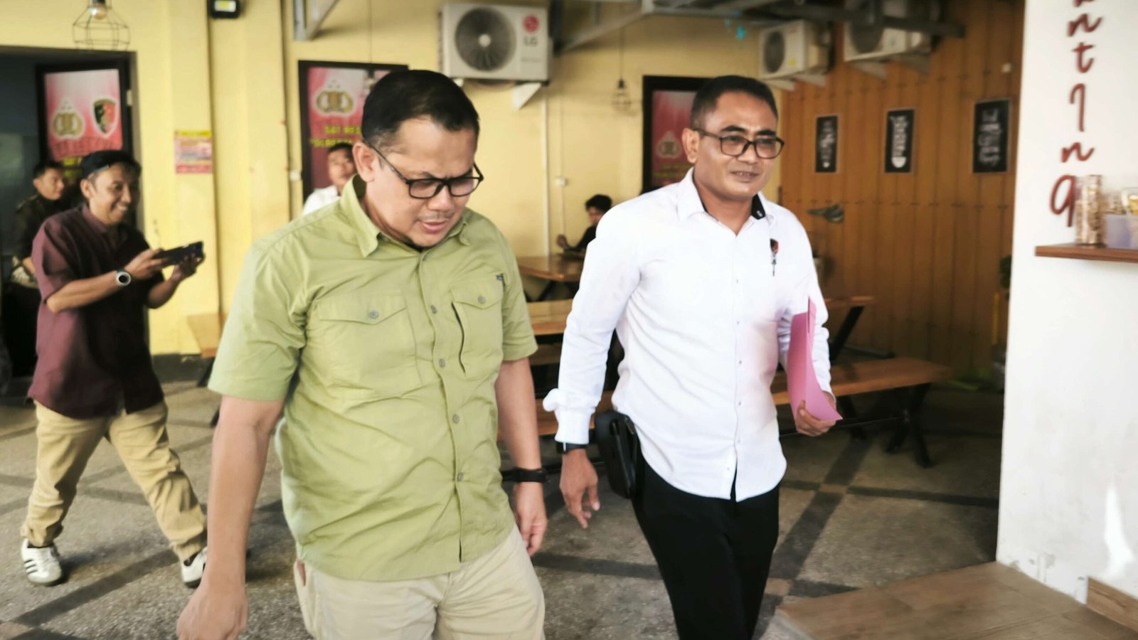 1vhyjpfk4vcrvy9 scaled