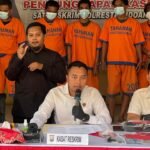Polresta Sidoarjo Gulung Komplotan Residivis Spesialis Curanmor, Dua Pelaku Sudah Berulang Kali Masuk Penjara IMG 20250708 WA0036 scaled 1