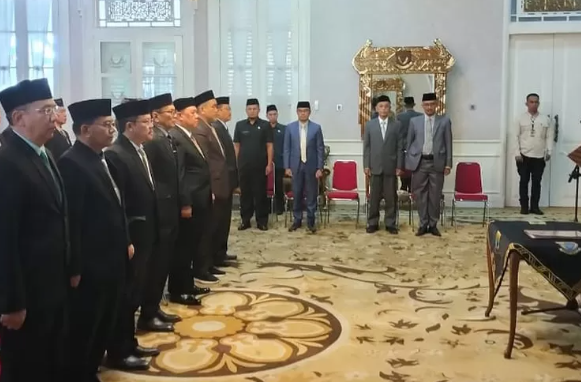 Bupati Cianjur Lantik 14 Pejabat Eselon II, Rotasi Jabatan untuk Perkuat Kinerja Pemerintahan 1 Screenshot 2025 07 04 094944