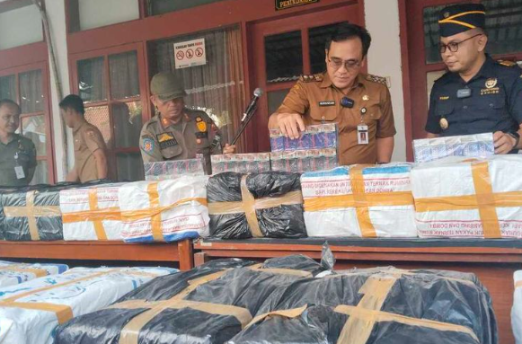 Rokok Ilegal Senilai Rp1 Miliar Diselundupkan Lewat Bagasi Bus AKAP, Pemilik Masih Misterius 1 Screenshot 2025 07 31 130951