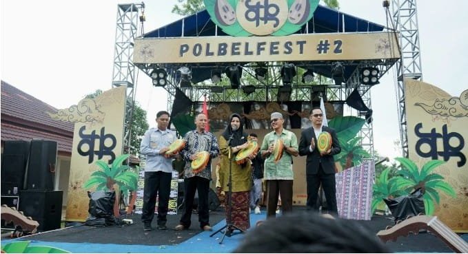 PolBelFest 2 2025. Panggung Kreativitas Mahasiswa dan Pemberdayaan UMKM Lokal 1 WhatsApp Image 2025 07 12 at 19.46.29 5060f36b