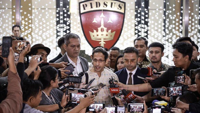 Kejagung Akan Periksa Kembali Nadiem Makarim Terkait Kasus Dugaan Korupsi Pengadaan Laptop Rp 9,9 Triliun 1 ekspresi nadiem makarim usai 12 jam diperiksa kejagung 1750690726441 169