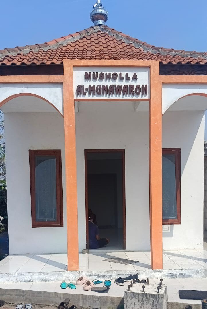 Heboh di Sidoarjo! Pengusaha Kecil Dirikan Kelompok UMKM “Bunda Munawaroh” Demi Selamatkan Lingkungan & Ekonomi Warga! 1 WhatsApp Image 2025 08 16 at 22.13.47 6fbb5a73