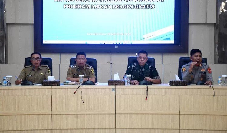 Kapolres Sukabumi Tegaskan Sanksi Tegas bagi Pihak yang Menyalahgunakan Program MBG 1 IMG 20250929 WA0046 2671384183