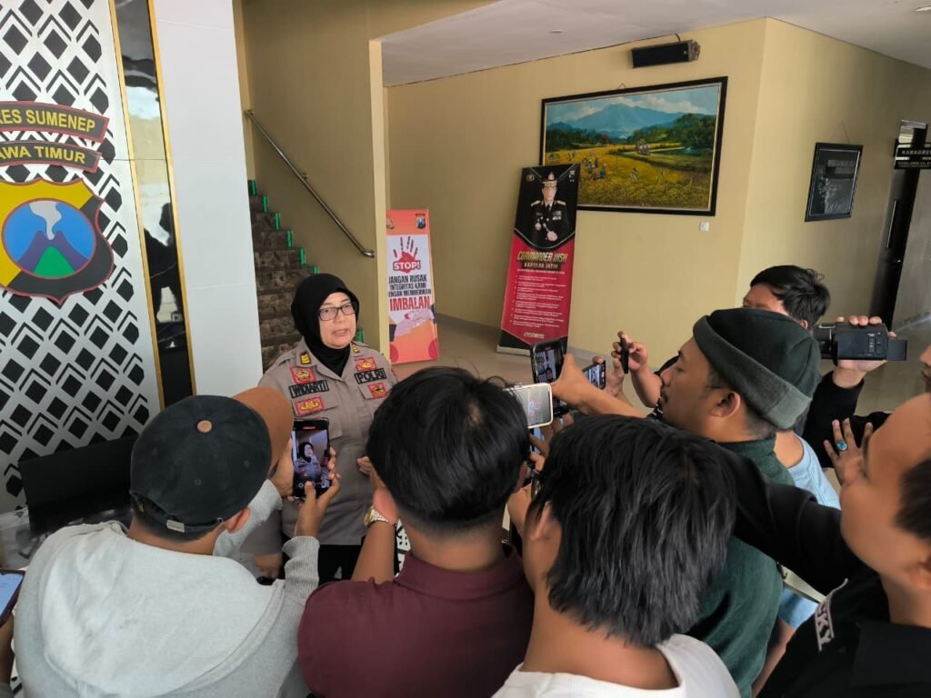 Penemuan Mayat Bayi dalam Kardus Di Rumah Kos di Tangani Polsek Kangean. 2 WhatsApp Image 2025 09 03 at 14.21.25 f2cd05ab