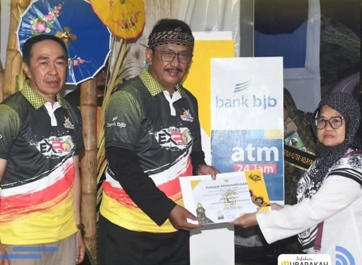 Pelayanan Publik K’Nyaah Rahayat 2025 Resmi Ditutup, UMKM Sukabumi Tetap Bergairah Meski Ekonomi Menurun 1 WhatsApp Image 2025 09 29 at 10.07.43