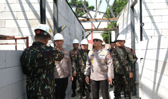 Pastikan Program Makan Bergizi Gratis Aman, Polri Terapkan Standar Gizi dan Sanitasi Ketat di SPPG 1 Screenshot 2025 10 06 083151