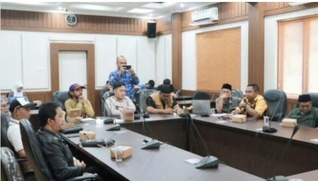 DPRD Kota Sukabumi Buka Peluang Gulirkan Hak Angket Soal Program Wakaf Daerah 1 WhatsApp Image 2025 10 02 at 12.50.38