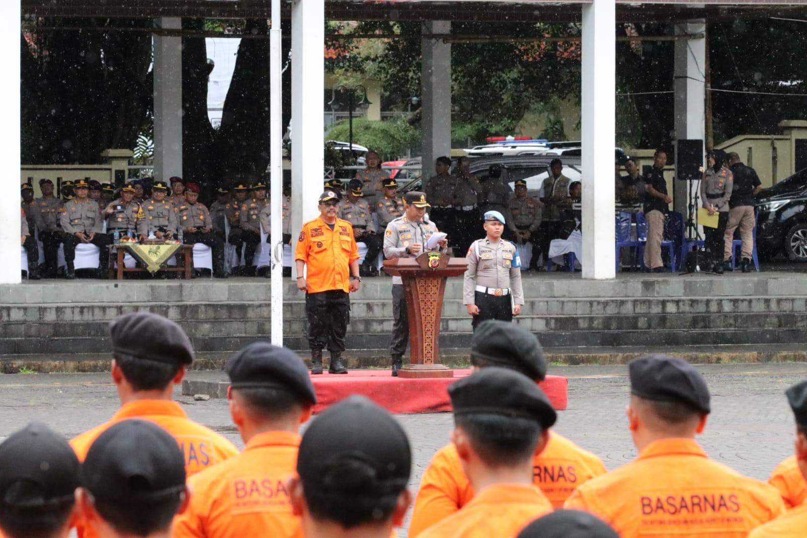 Berita: Bupati Hadiri Apel Kesiapsiagaan Tanggap Darurat Bencana di Palabuhanratu 1 574853145 1234139768747859 3381497396799574651 n