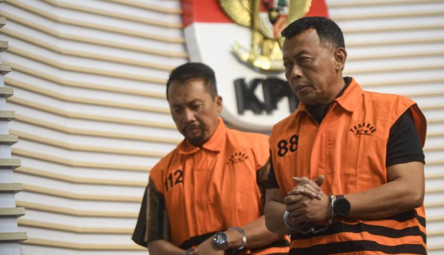 KPK Geledah Sejumlah Lokasi Terkait Kasus Bupati Ponorogo, Sita Dokumen hingga Senjata Api 4 Screenshot 2025 12 01 170845