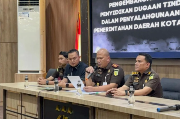 Wakil Wali Kota Bandung dan Anggota DPRD Resmi Jadi Tersangka Kasus Korupsi Penyalahgunaan Wewenang 2 Screenshot 2025 12 10 204941