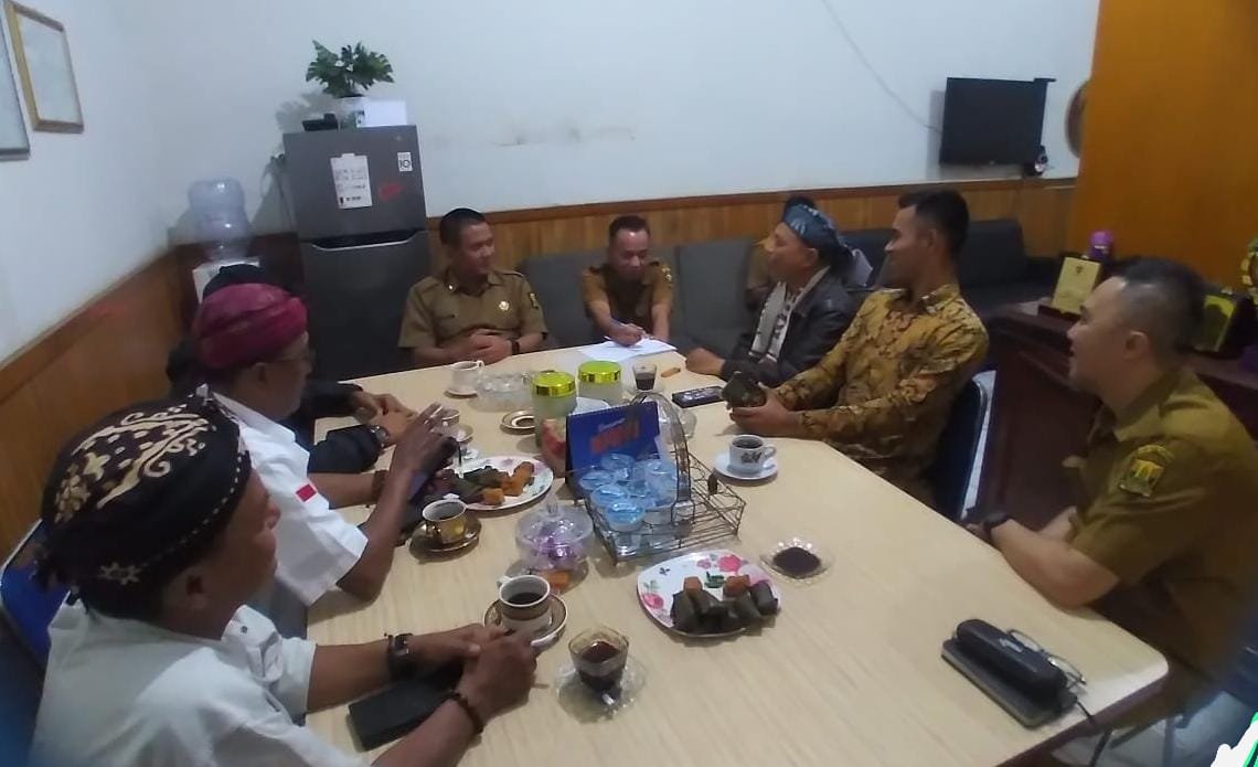 JWI Sukabumi Raya Jalin Silaturahmi dengan Disnakertrans, Perkuat Sinergi Pers dan Pemerintah 1 WhatsApp Image 2026 01 12 at 19.56.50 1