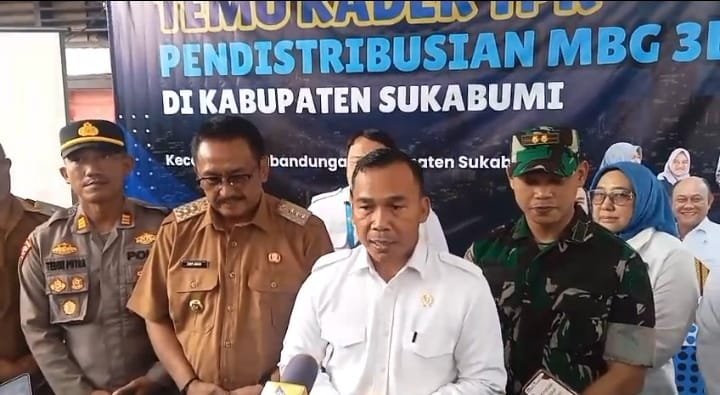 Camat Kabandungan Dampingi Kunjungan Kerja Menteri BKKBN RI, Perkuat Sinergi Percepatan Penurunan Stunting 7 WhatsApp Image 2026 01 12 at 19.58.38