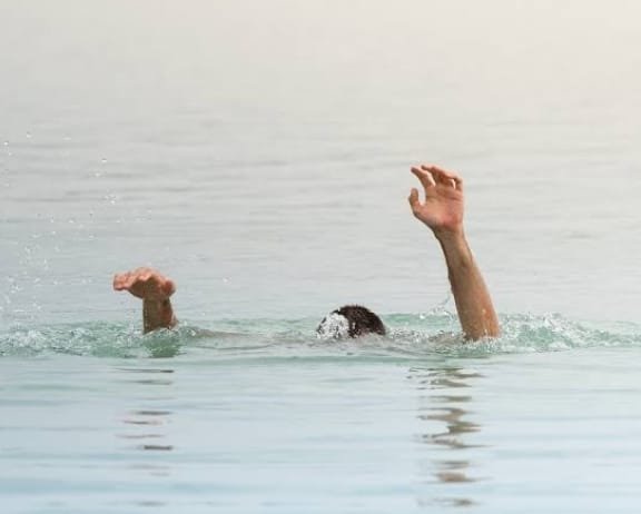 Dua Wisatawan Asal Bogor Hilang Terseret Ombak di Pantai Sunset Cisolok 6 WhatsApp Image 2026 01 19 at 9.38.23 AM