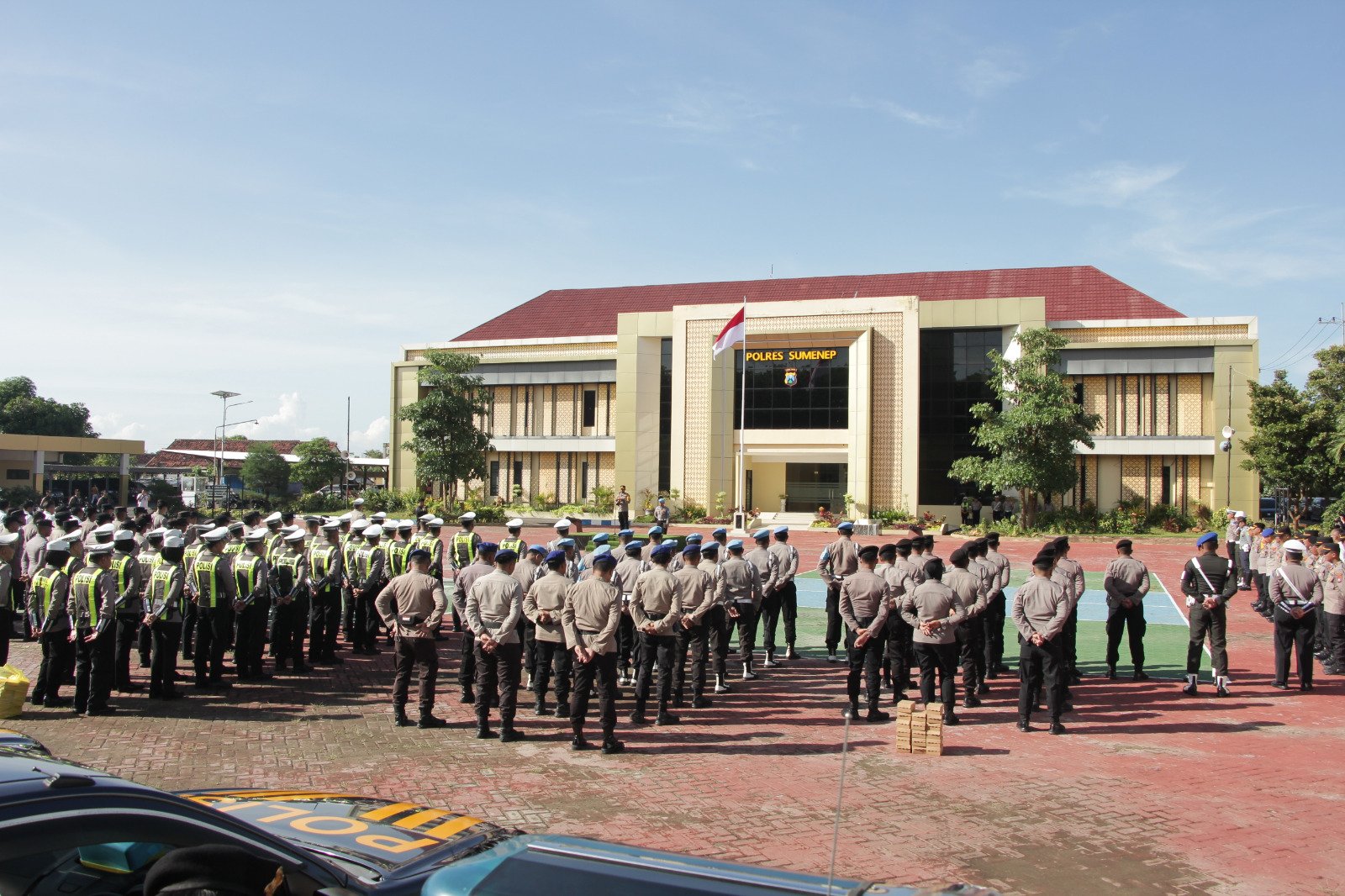 Ciptakan Keamanan dan Keselamatan di Jalan Raya, Polres Sumenep Gelar Apel Operasi Keselamatan Semeru 2026 2 WhatsApp Image 2026 02 02 at 12.17.52 1 1