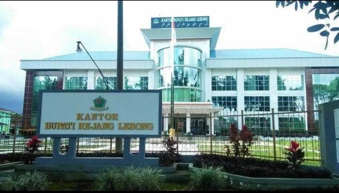 KPK OTT Bupati Rejang Lebong Muhammad Fikri Thobari, Dibawa ke Jakarta untuk Pemeriksaan Lanjutan 1 WhatsApp Image 2026 03 10 at 1.43.09 PM