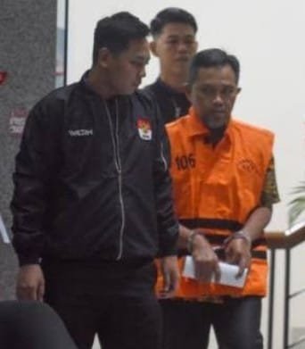 OTT KPK di Cilacap: Bupati Syamsul Auliya Rachman dan Sekda Jadi Tersangka Dugaan Pemerasan Dana THR Rp750 Juta 3 WhatsApp Image 2026 03 15 at 5.12.31 PM