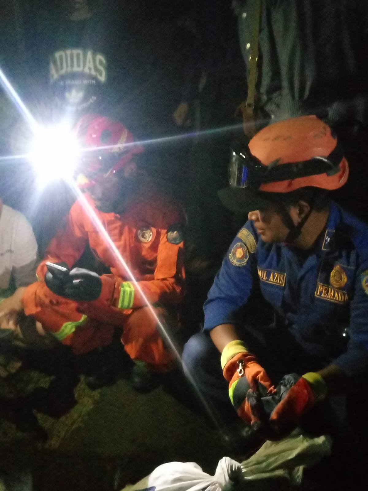 Di Hari Kedua Lebaran, Ular Sanca 2,5 Meter Buat Heboh Warga RT 06 RW 19 Abadijaya, Sukmajaya, Depok 2 WhatsApp Image 2026 03 23 at 12.52.05