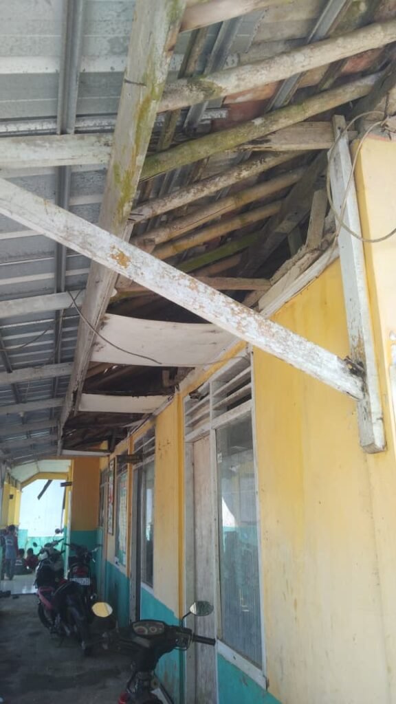 Dana BOS Rp900 Ribu per Siswa, SDN Cimerang Diduga Abaikan Perawatan Sekolah; Plafon Jebol dan Cat Kusam Jadi Sorotan 2 WhatsApp Image 2026 05 31 at 20.07.14