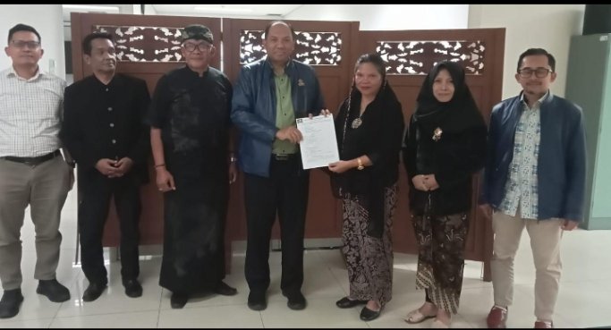 Majelis Adat Sumedanglarang Ajukan 13 Data Proyek Geotermal Gunung Tampomas ke Kementerian ESDM 1 WhatsApp Image 2026 06 01 at 10.24.28 PM