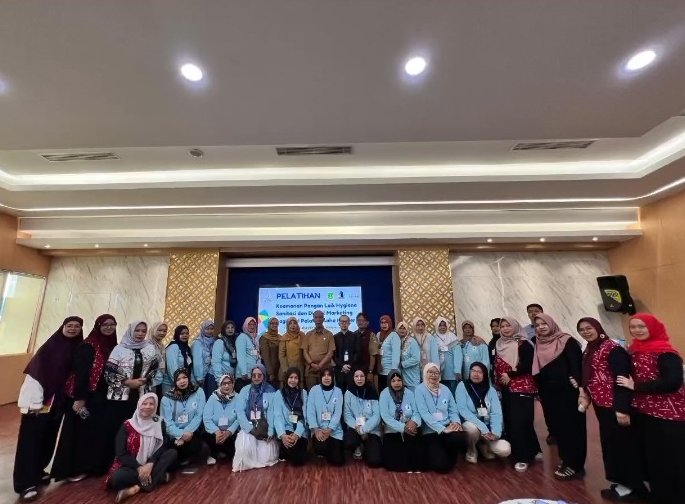 Koperasi UNIK Dorong KPM Pelaku Usaha Kuliner Naik Kelas Melalui Pelatihan Keamanan Pangan dan Digital Marketing 2 WhatsApp Image 2026 06 24 at 12.01.20 PM