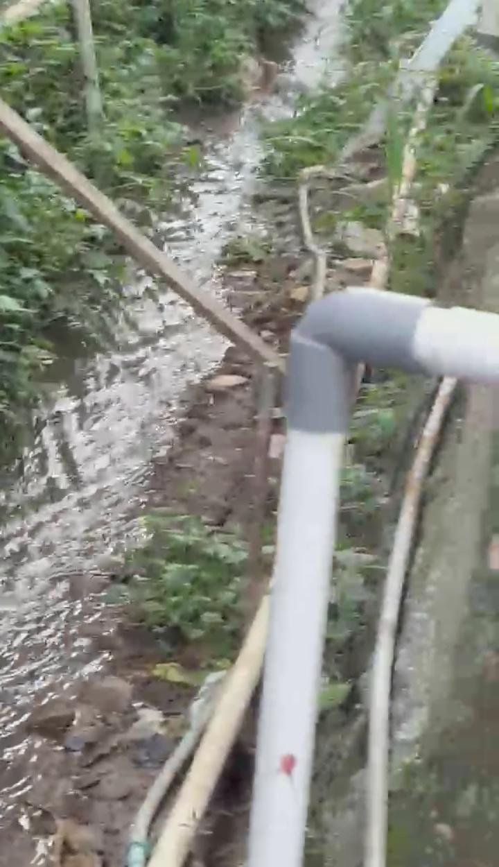 Diduga SPPG Kampung Cikadu Belum Miliki IPAL Memadai, Warga Keluhkan Limbah ke Saluran Air 2 WhatsApp Image 2026 06 24 at 20.48.55
