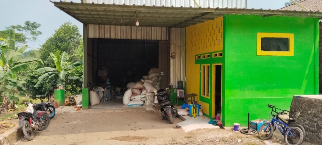 BUMDes Caringinnunggal Kelola Dana Rp227 Juta, Ketua Klaim Transparan dan Berkontribusi untuk PAD Desa 2 WhatsApp Image 2026 07 04 at 17.17.03 1