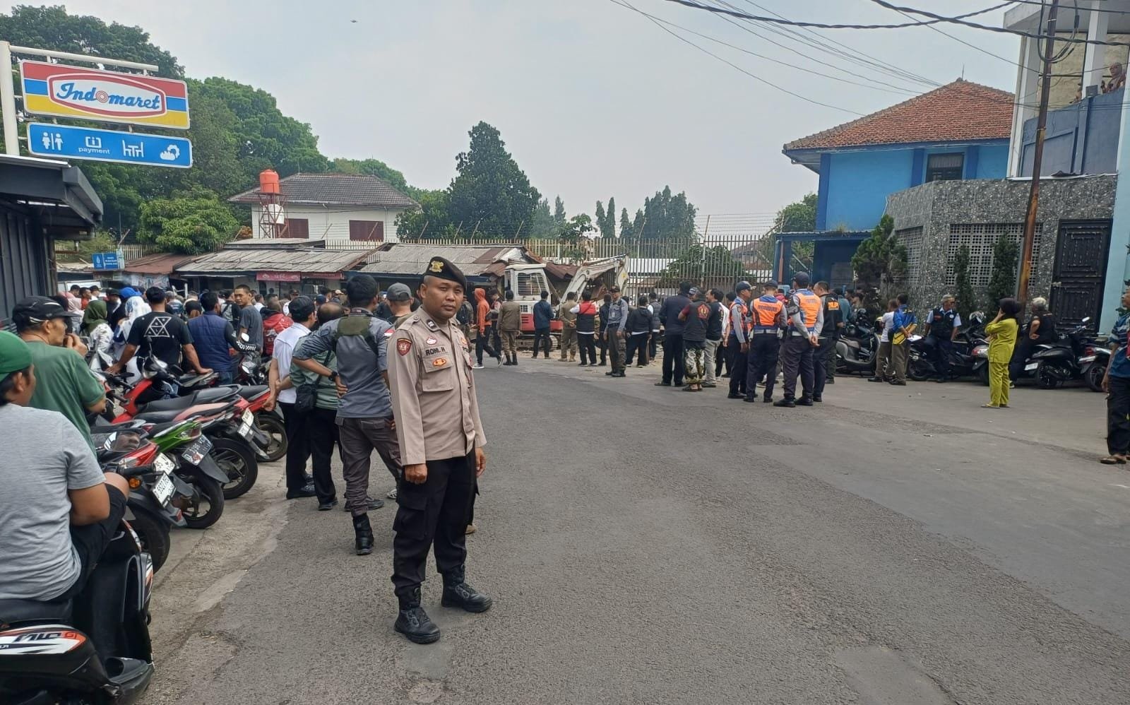 Melayani Mengayomi, Polsek Cidadap Pengamanan Penertiban Bangunan Liar Di Wilkum Polsek Cidadap 1 WhatsApp Image 2026 09 30 at 12.18.35 PM