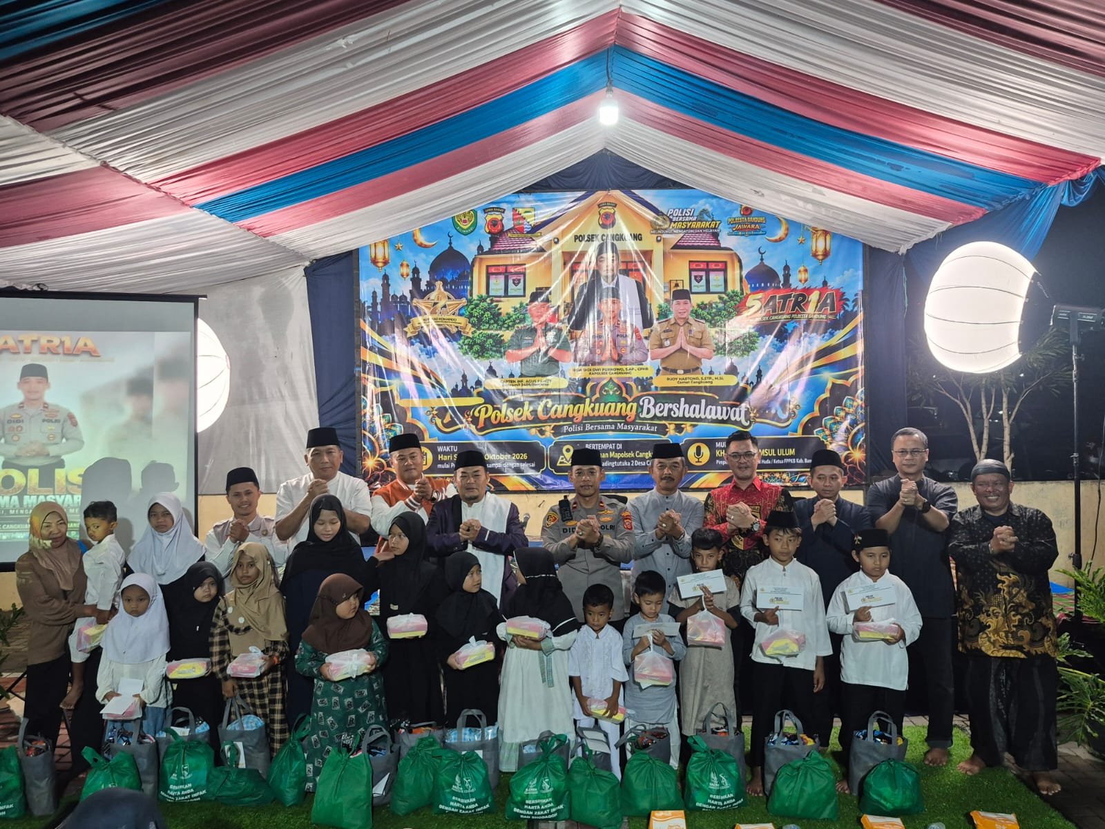 Pererat Silaturahmi dan Kepedulian Sesama, Polsek Cangkuang Gelar Acara Shalawat dan Santunan Anak Yatim 1 WhatsApp Image 2026 10 12 at 17.07.05 1 1