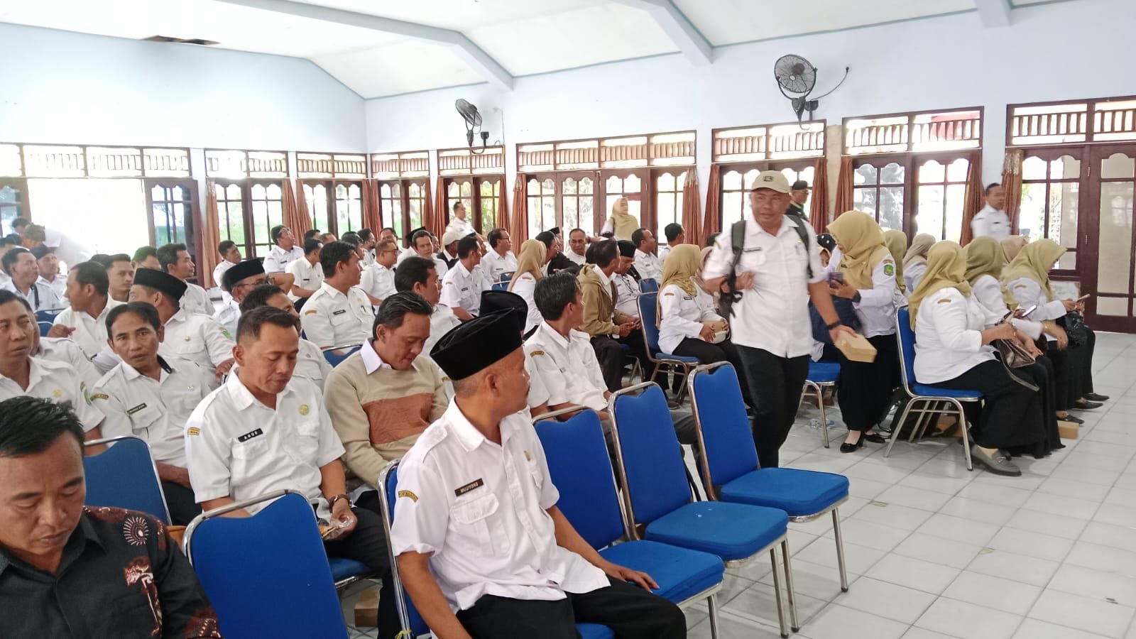 DPRD Sumenep Didesak Turun Tangan, 190 Sekolah Belum Punya Kepala Definitif 4 WhatsApp Image 2026 10 15 at 08.25.59